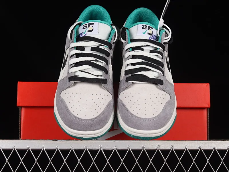 All categories Nk SB Dunk Series Nk SB Dunk Low low-top sneakers Nk SB Dunk Low "85" white and black double hook strap gray SB low-top sports and leisure sneakers DO9457-132